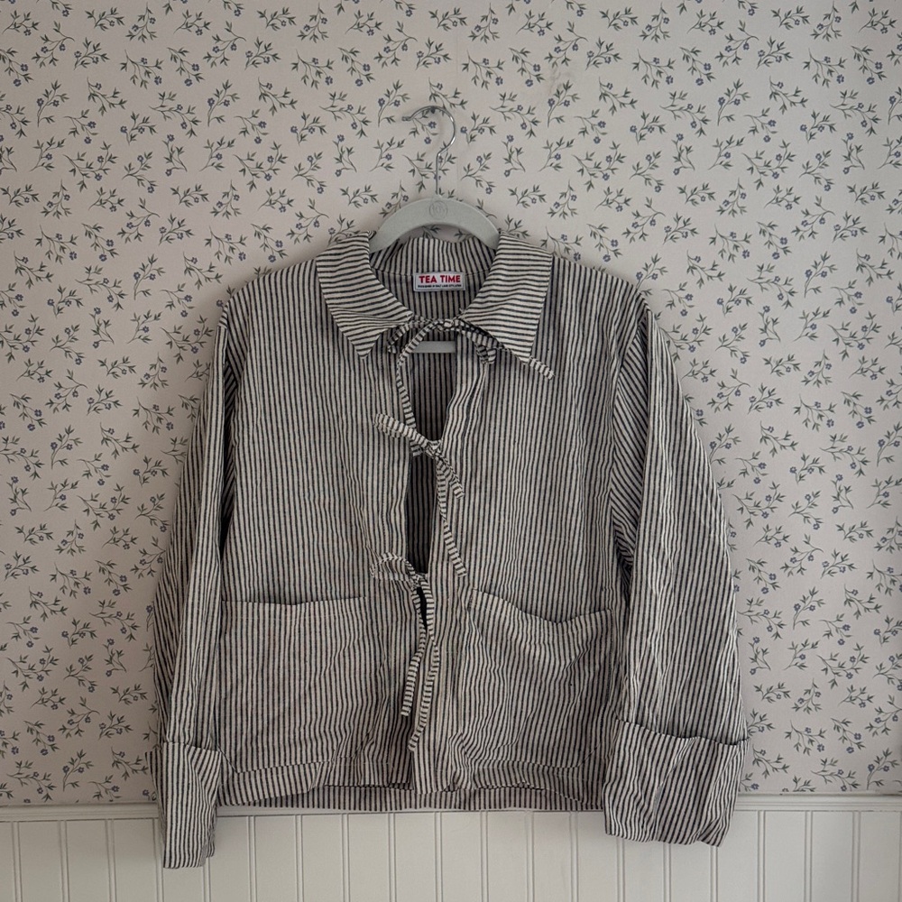 Tea Time Tie-Front Blouse